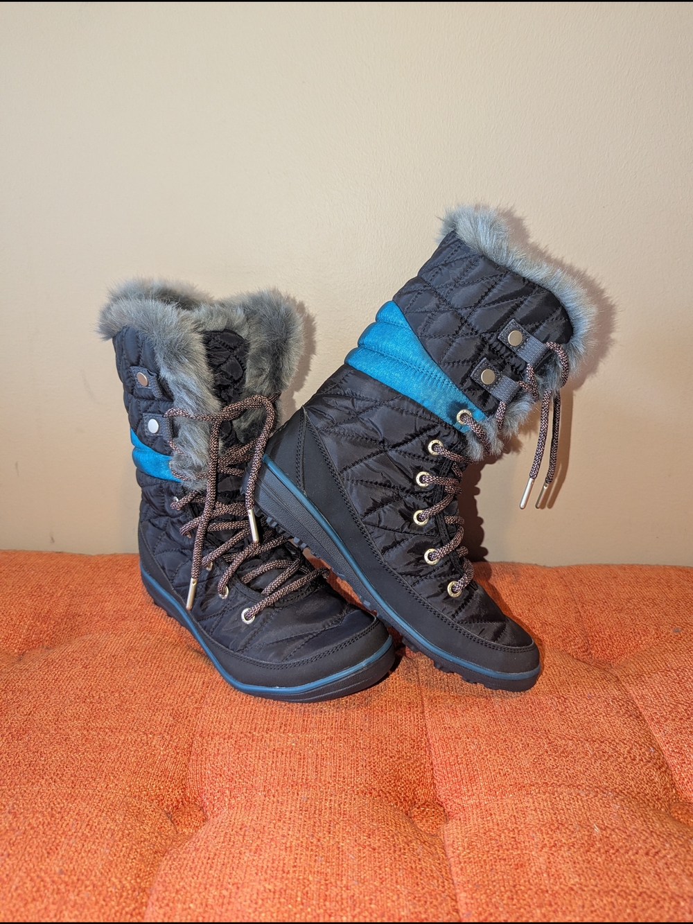 Columbia Black Winter Snow Boots with Bright Blue Accent Waterproof